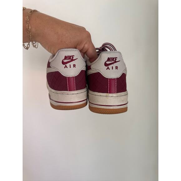 Nike Air Force 1 Low VINTAGE Classic Retro Sneakers in Red/White/Gold - Picture 3 of 7